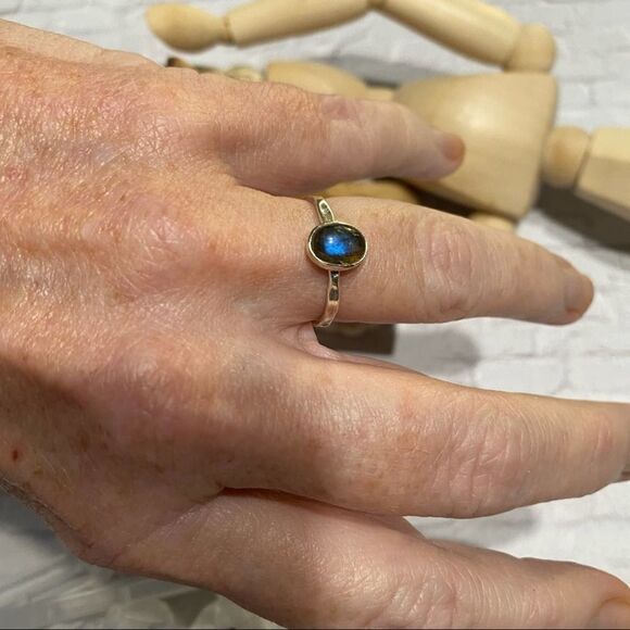 Labradorite Sterling Silver Hammered Band Ring Handmade  Size 8 - Picture 3 of 5